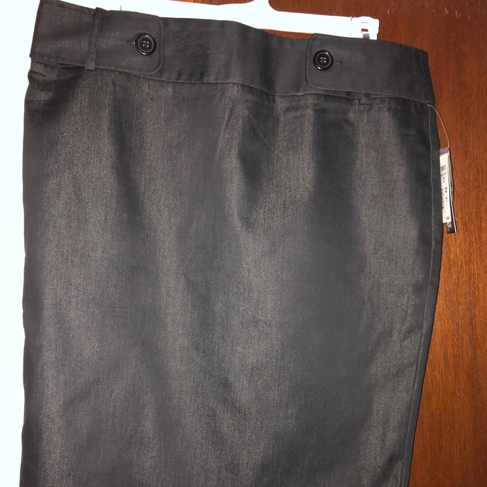 Junior’s black skirt